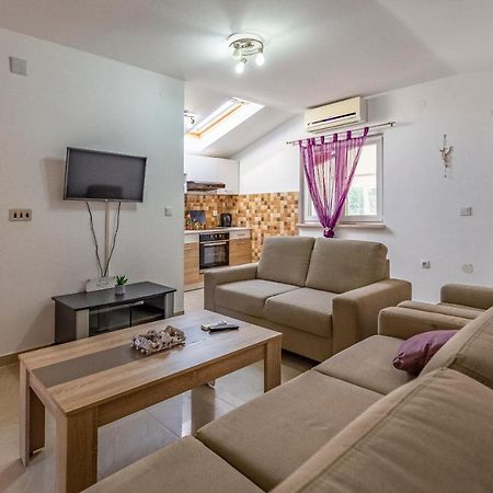 Villa Iness เมดูลิน ภายนอก รูปภาพ