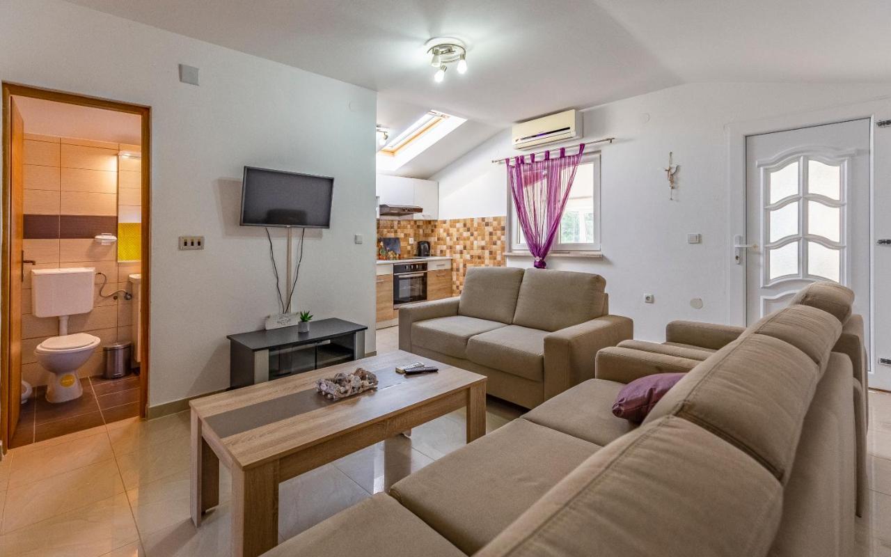 Villa Iness เมดูลิน ภายนอก รูปภาพ